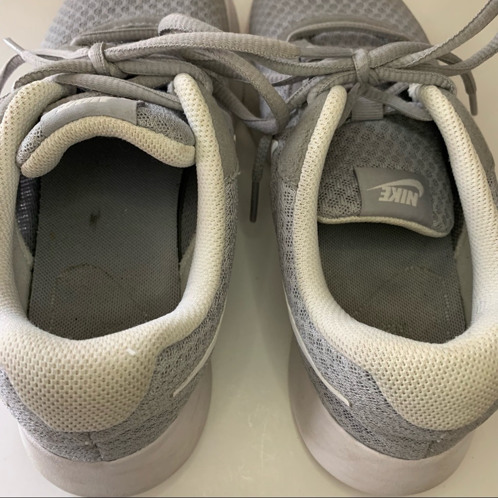 Nike Tanjun Grey / White Sneakers, W7 - Picture 7 of 14